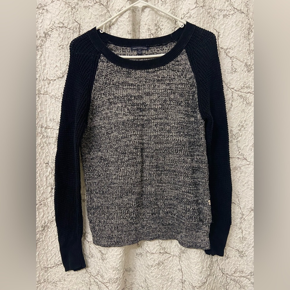 American Eagle Outfitters Black and Gray Crew Neck Sweater Size S